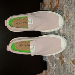 Cariuma PINK Slip on's Wm Size 6.5